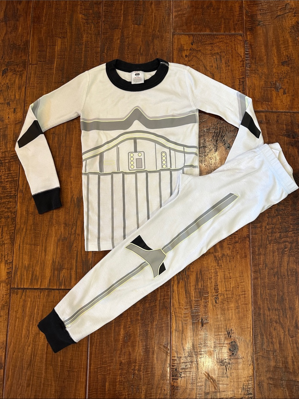 🌌 Hanna Andersson Star Wars Stormtrooper Organic Cotton Pajamas – Size 5 (110)